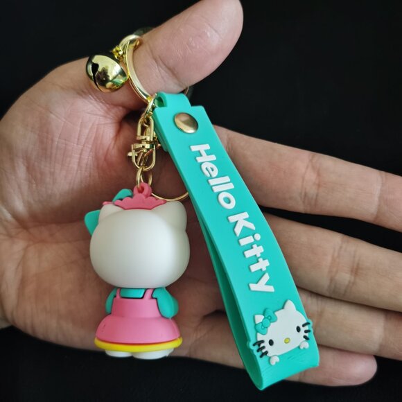 Hello Kitty Baker keychain - Picture 2 of 3